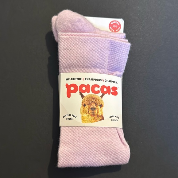 New Pink Pacas Womens Medium/Large 8.5-11.5+ Buttery Soft Socks Made with Alpaca - Picture 1 of 3